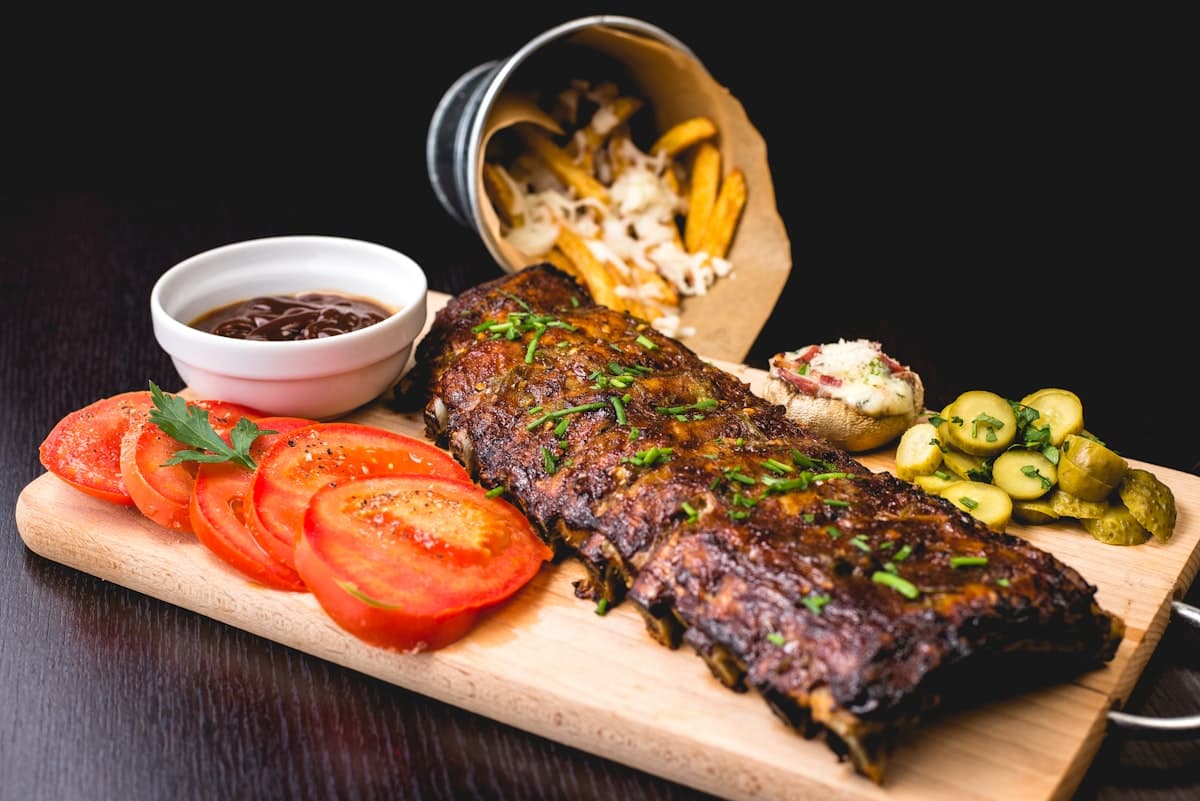 Plat généreux servi au restaurant